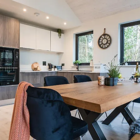 אכסניה Drumhierny Woodland Hideaway